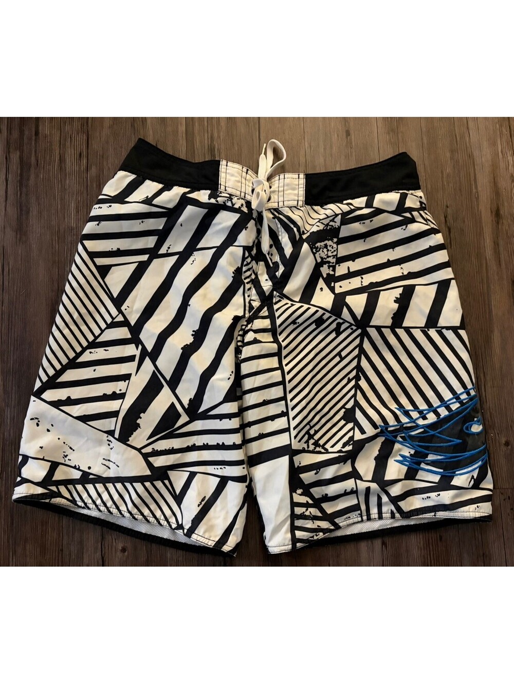 Vintage Tony Hawk Board Shorts Sz 36 White and Black Y2K